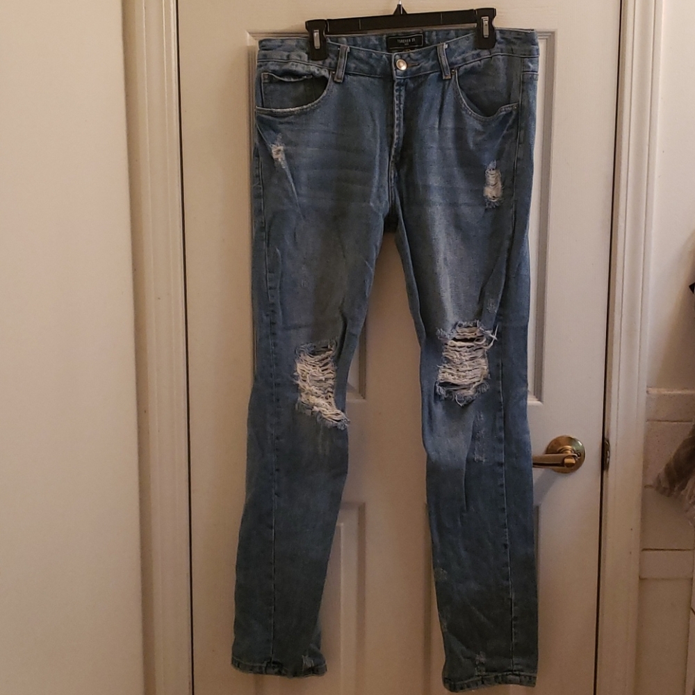 Forever 21 Distressed Jeans Size 34x32